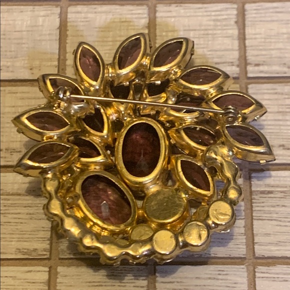 Beautiful Vintage Brooch - Picture 7 of 7
